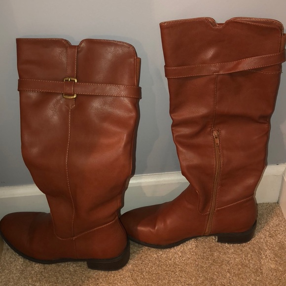 Brown riding boots - Picture 1 of 2